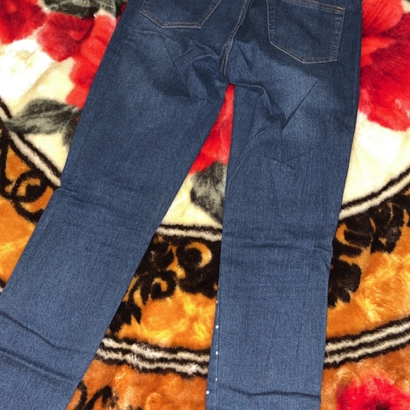 AQ ripped Jeans - Picture 2 of 4